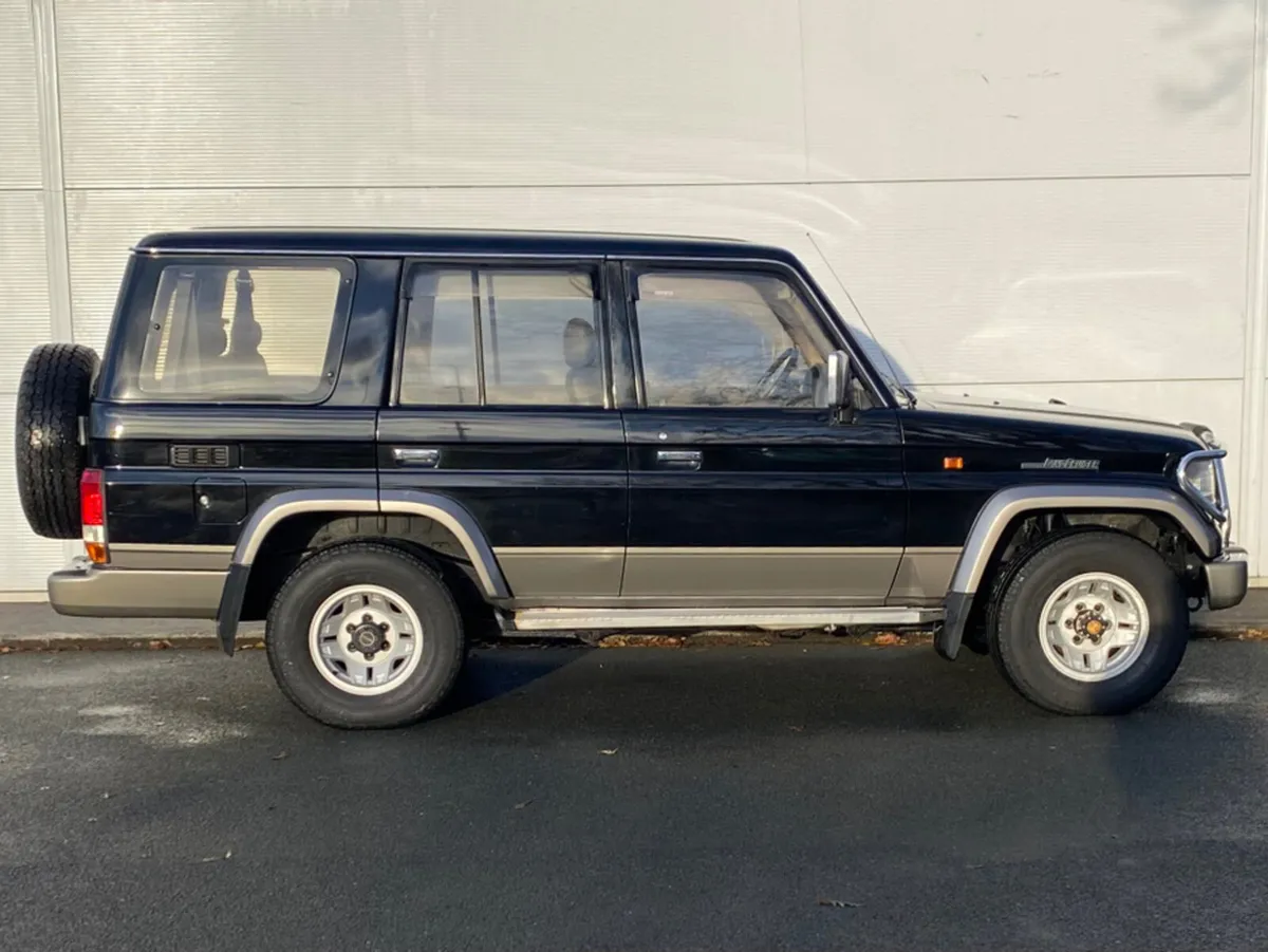 Toyota Land Cruiser LANDCRUISER PRADO SX 3.0 TURBO - Image 4