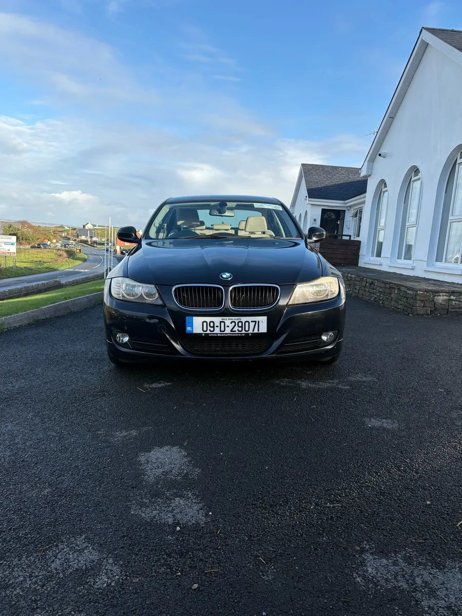 BMW 3 Series 318D SE Automatic VERY LOW MILEAGE - Image 1
