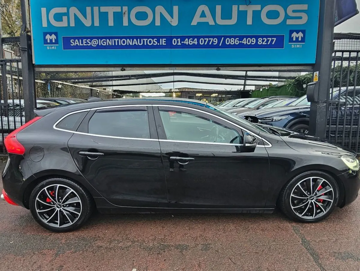 Volvo V40 2.0 D4, 190 BHP, INSCRIPTION MODEL, GOOD - Image 2