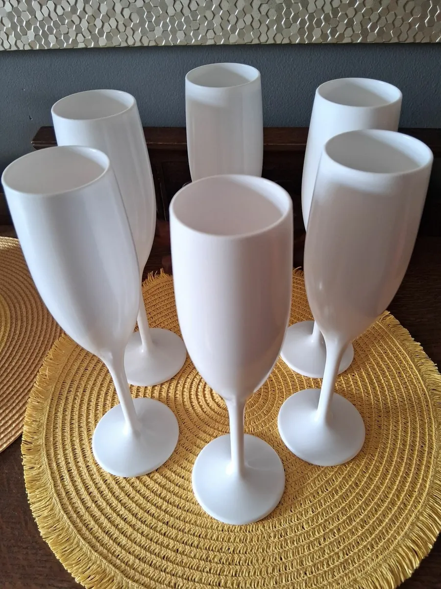 Drinking glasses set of 6  brilliant white - Image 1