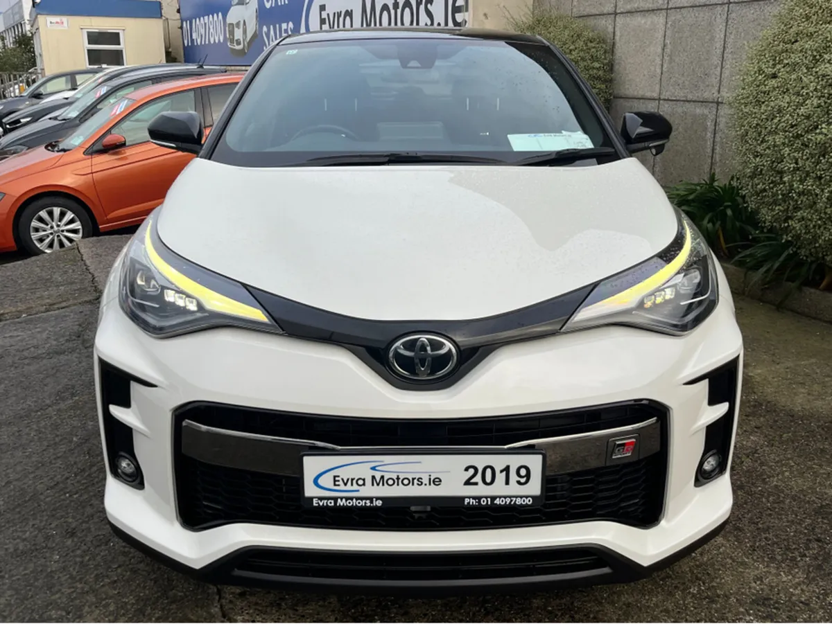 Toyota C-HR GR HYBRID AUTOMATIC 1.8 PETROL //HIGH - Image 2