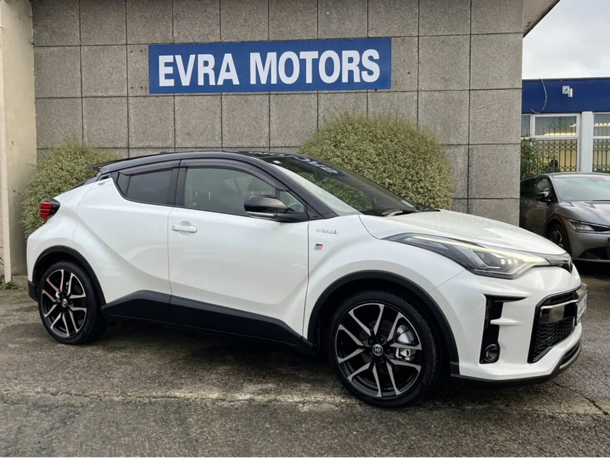 Toyota C-HR GR HYBRID AUTOMATIC 1.8 PETROL //HIGH - Image 3
