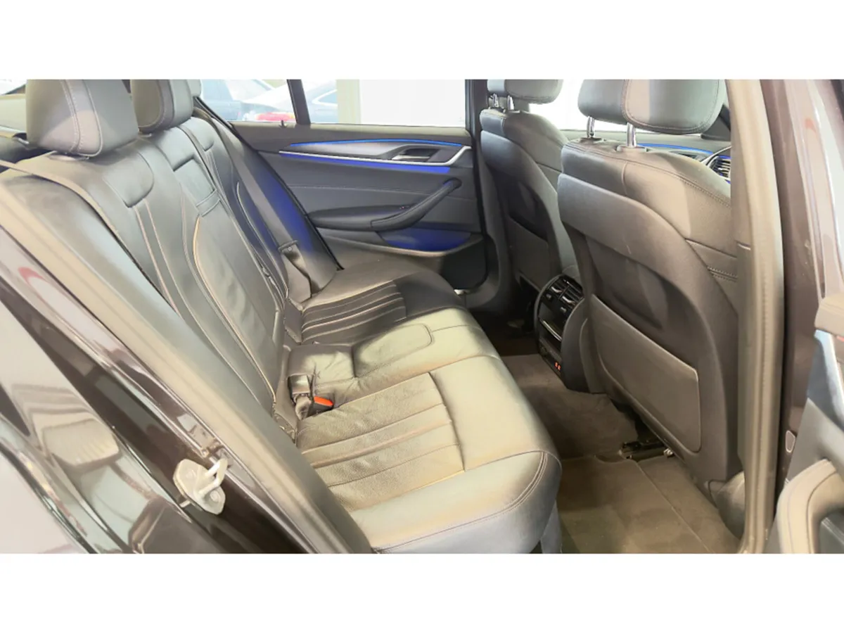 BMW 5-Series M SPORT * PRO PACK* SMALL KMS - Image 4