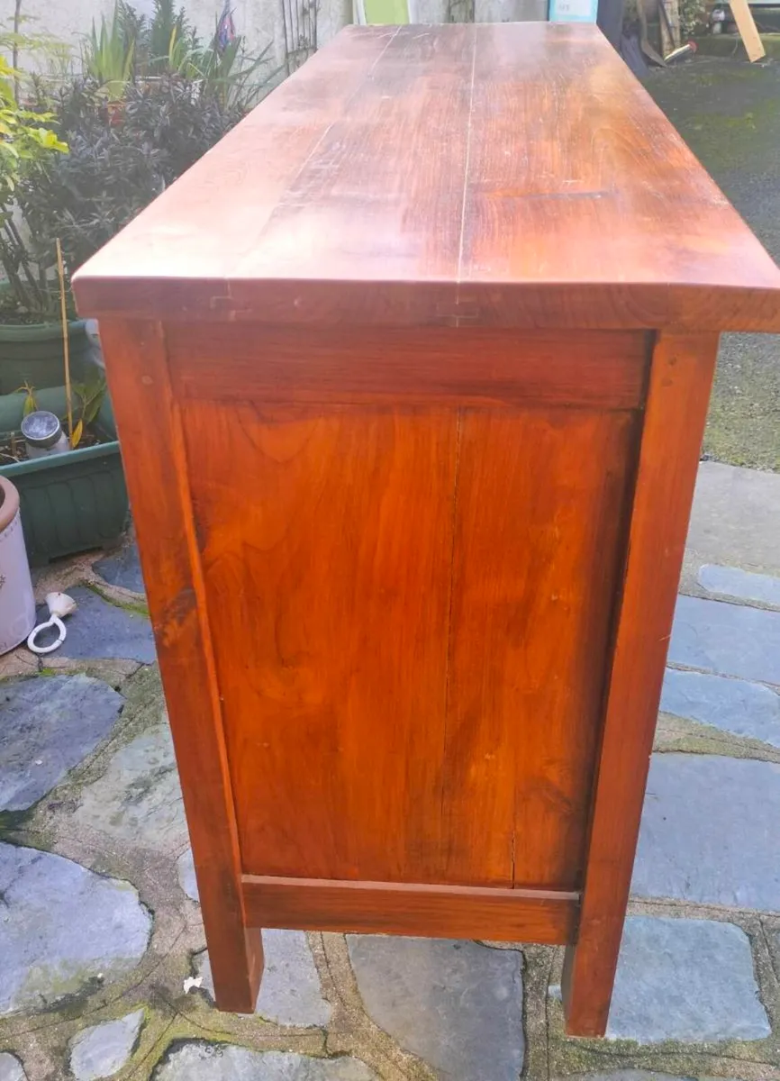 Hardwood Cabinet, beautiful piece of Furniture.
Gr - Image 4