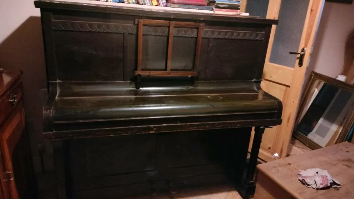 Saffoll and Martin up right piano. Good condition. - Image 4