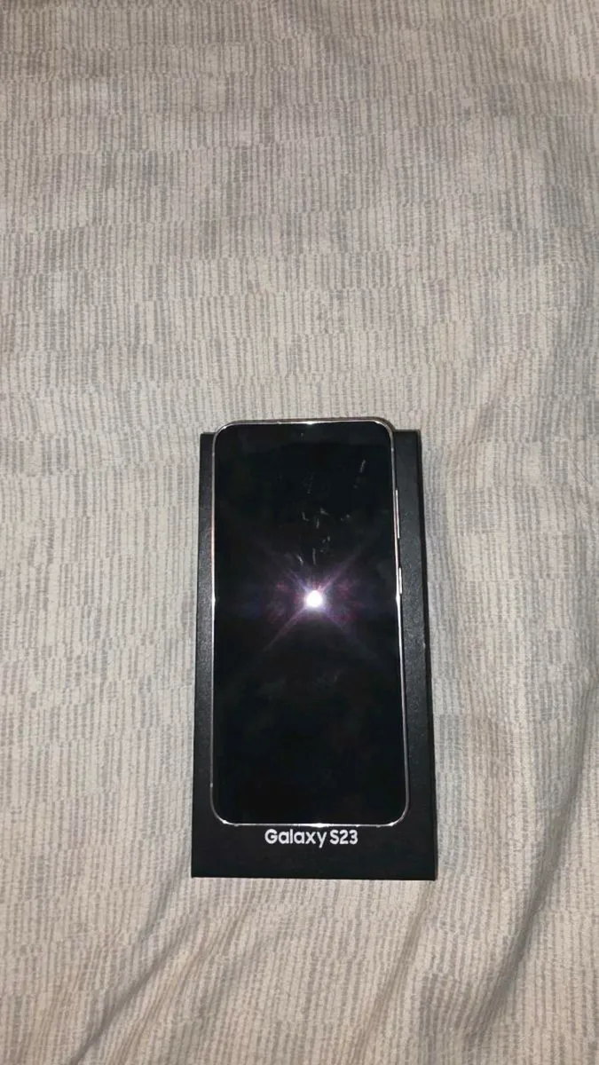 Samsung S23 128gb Lavender - Image 2