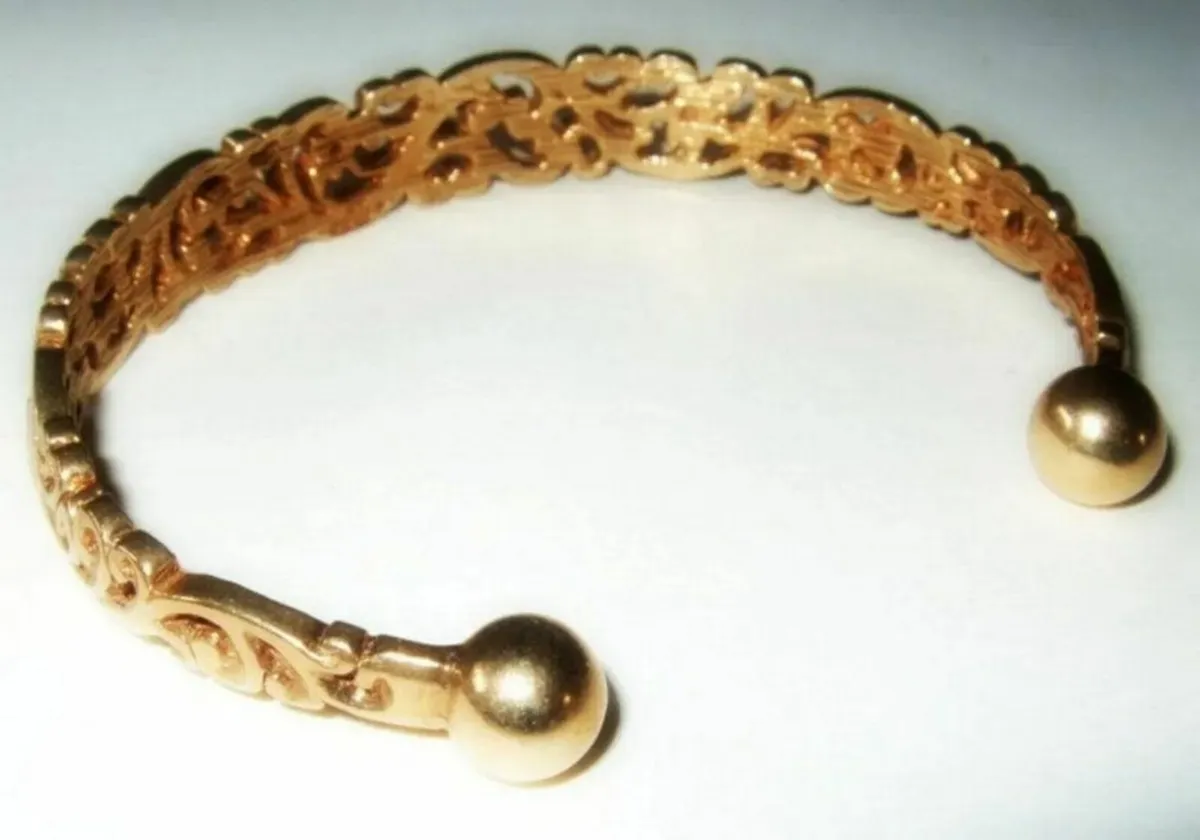 Vintage 9ct Openwork Filigree Bangle - Image 3