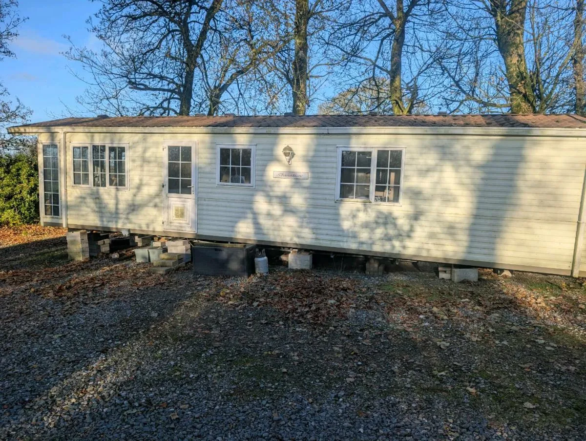 Sheraton 38 x 12 ft 2 bed full winter pack mobile - Image 1