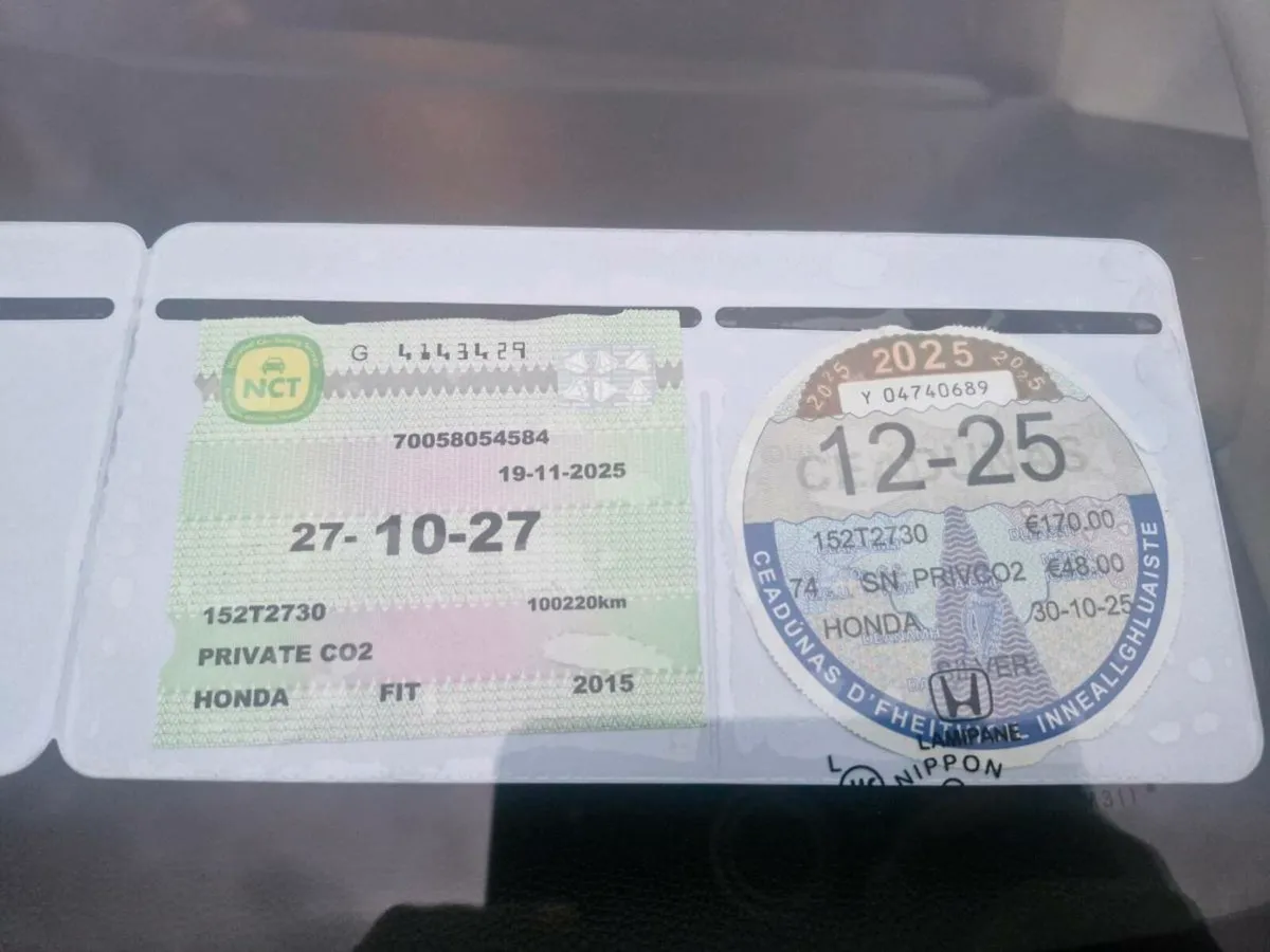 2014 Honda Fit Hybrid Automatic Low mileage - Image 2