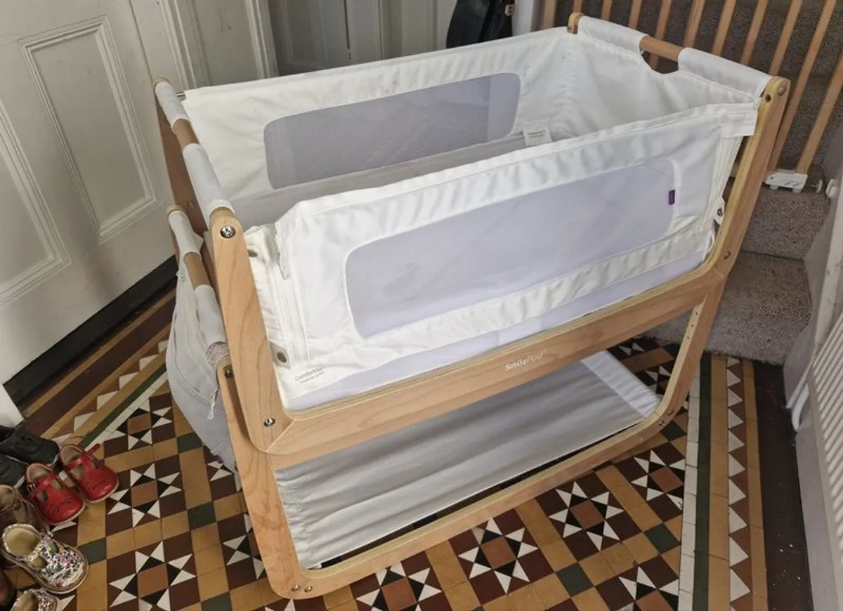 Snuzpod 4 Bedside Crib - Image 1