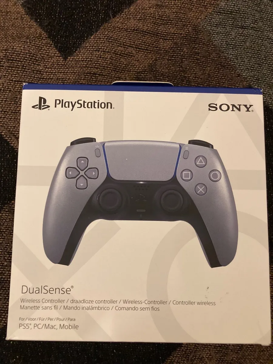 PS5 Controllers - Image 4