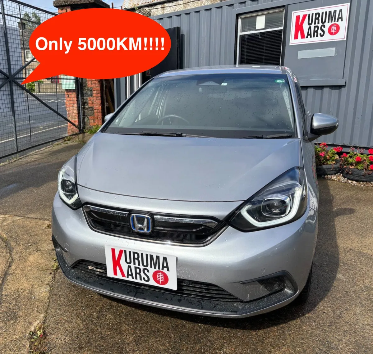 2020 Honda Fit e:HEV - Like-new with ultra-low mil - Image 1