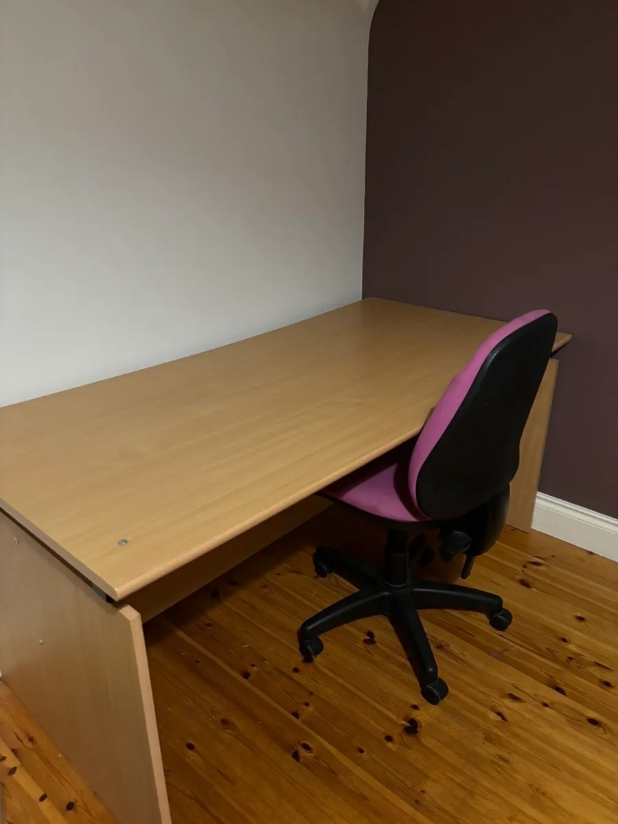 Study desk - Image 4