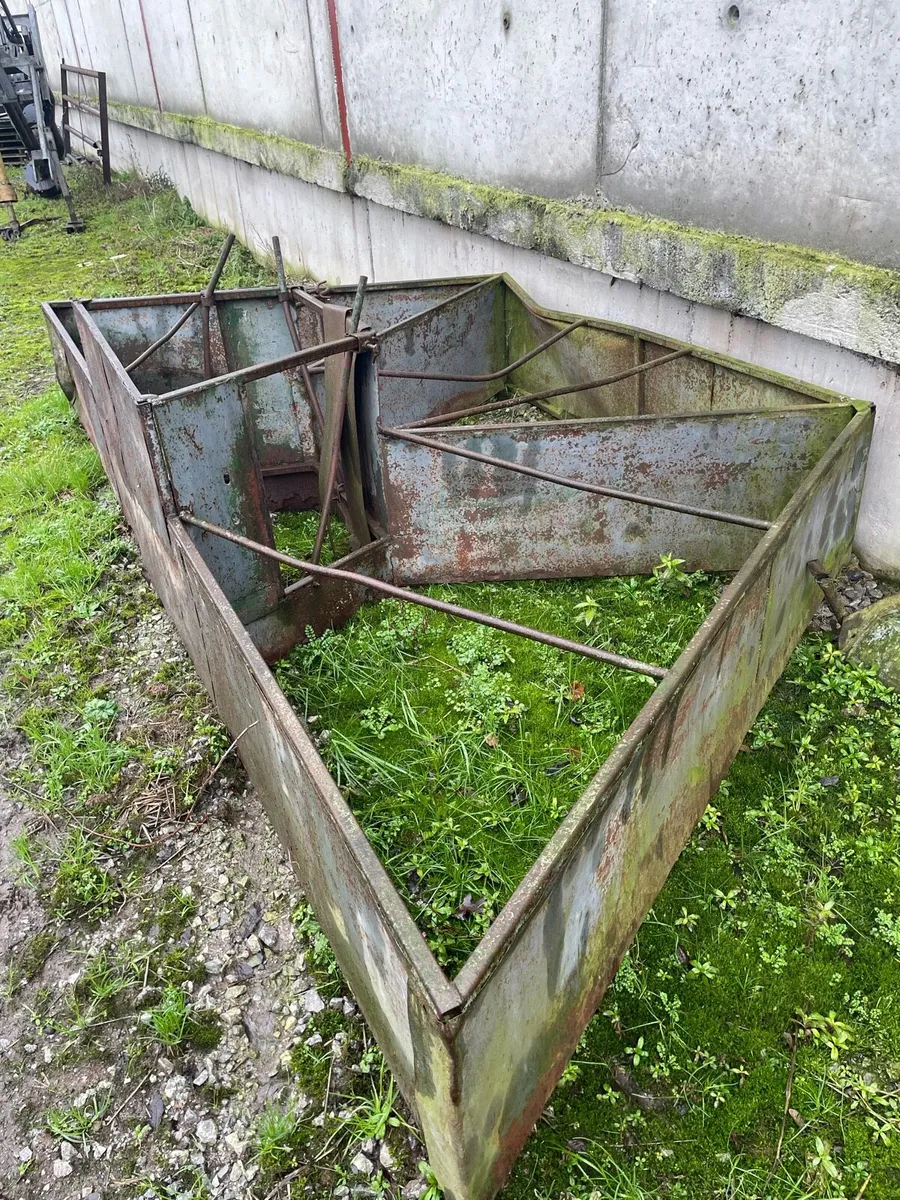 Sheep adoption unit - Image 1