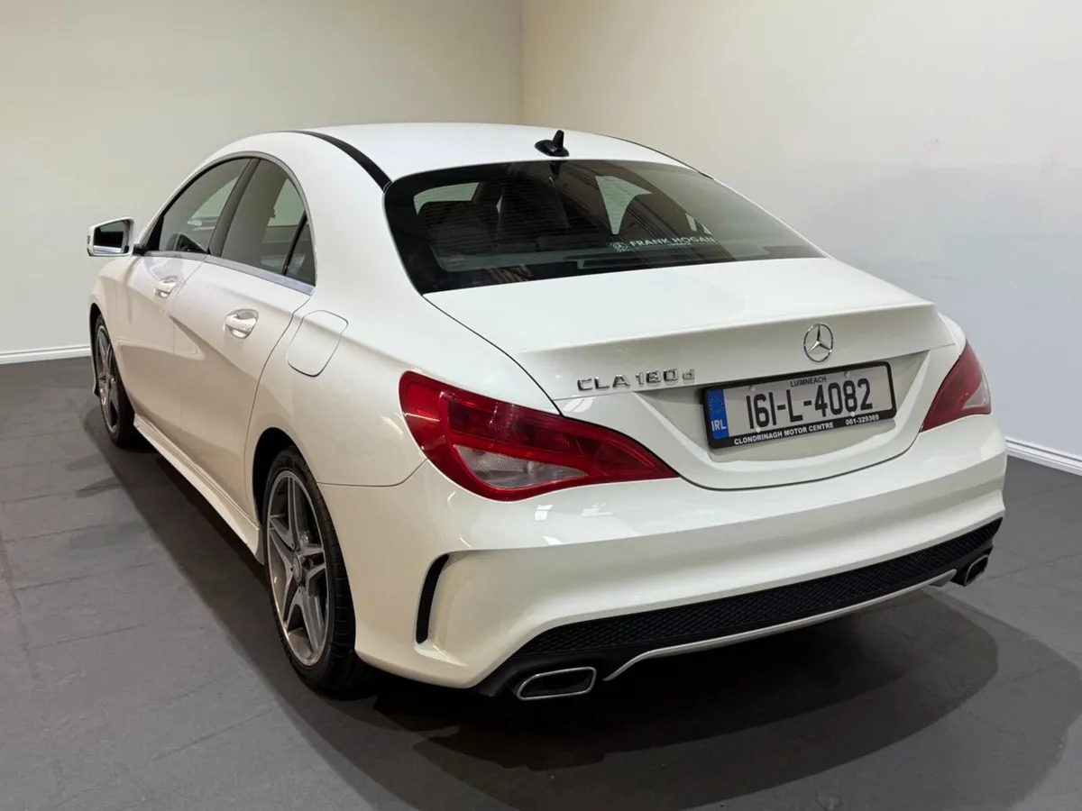 Mercedes-Benz CLA 180 D AMG LINE - Manual - Image 4