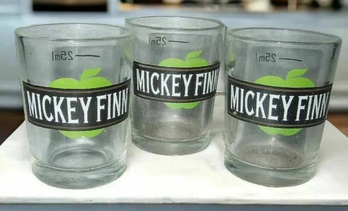 Vintage Authentic 'Mickey Finn' Trio - Image 2