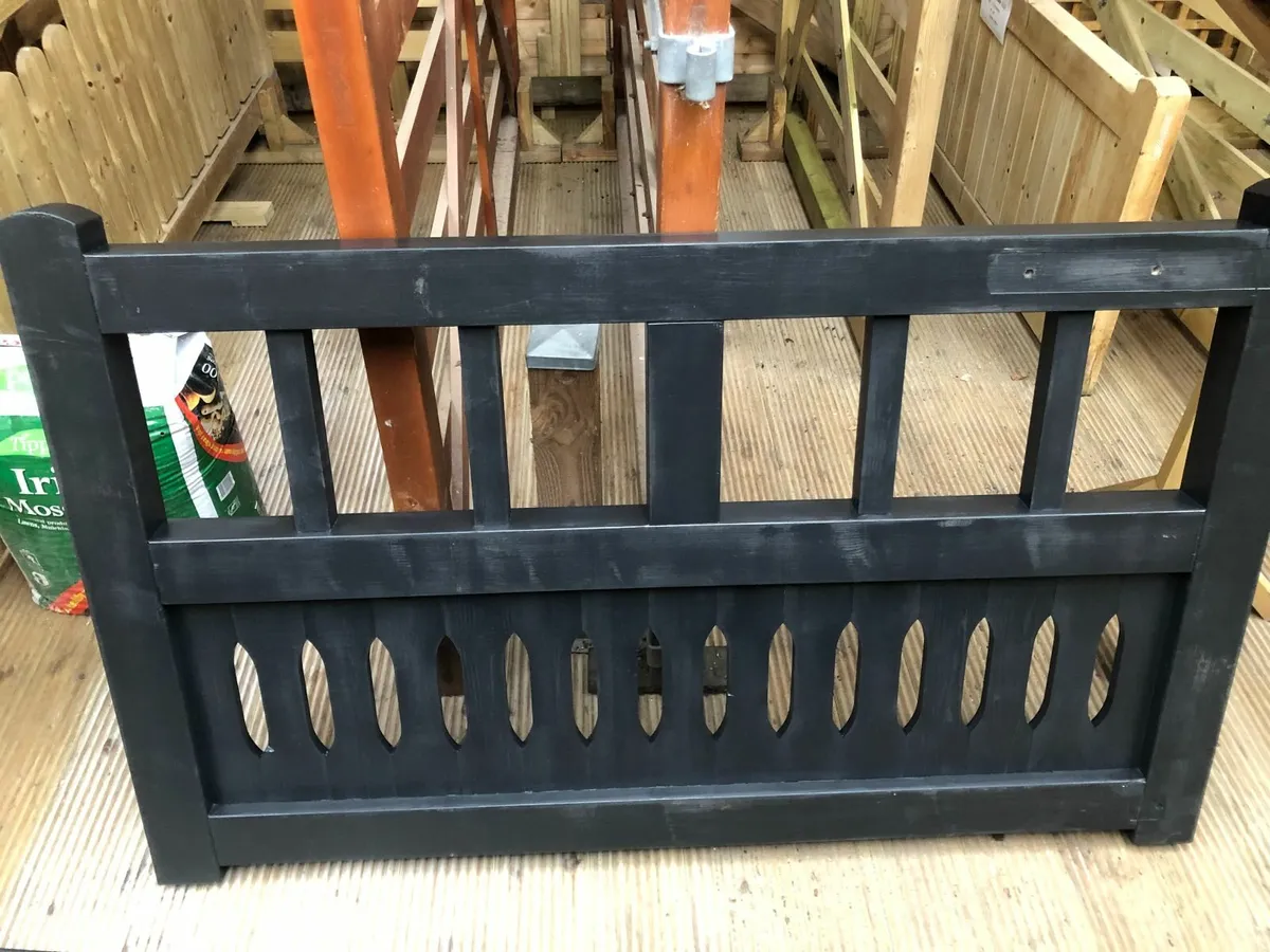 Timber entrance gate- killconnell Painted black - Image 3