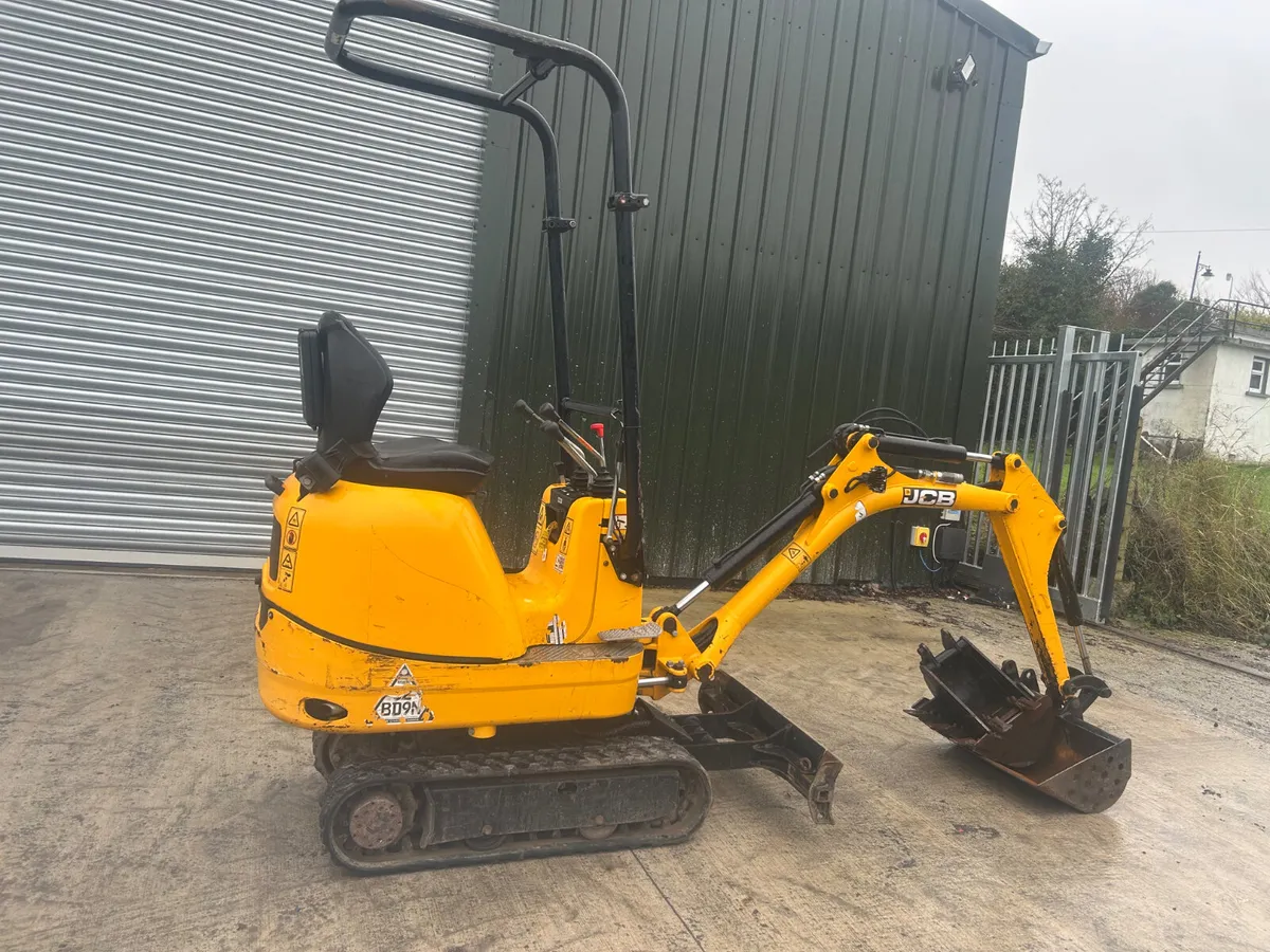 2022 JCB 8008 Excavator - Image 4