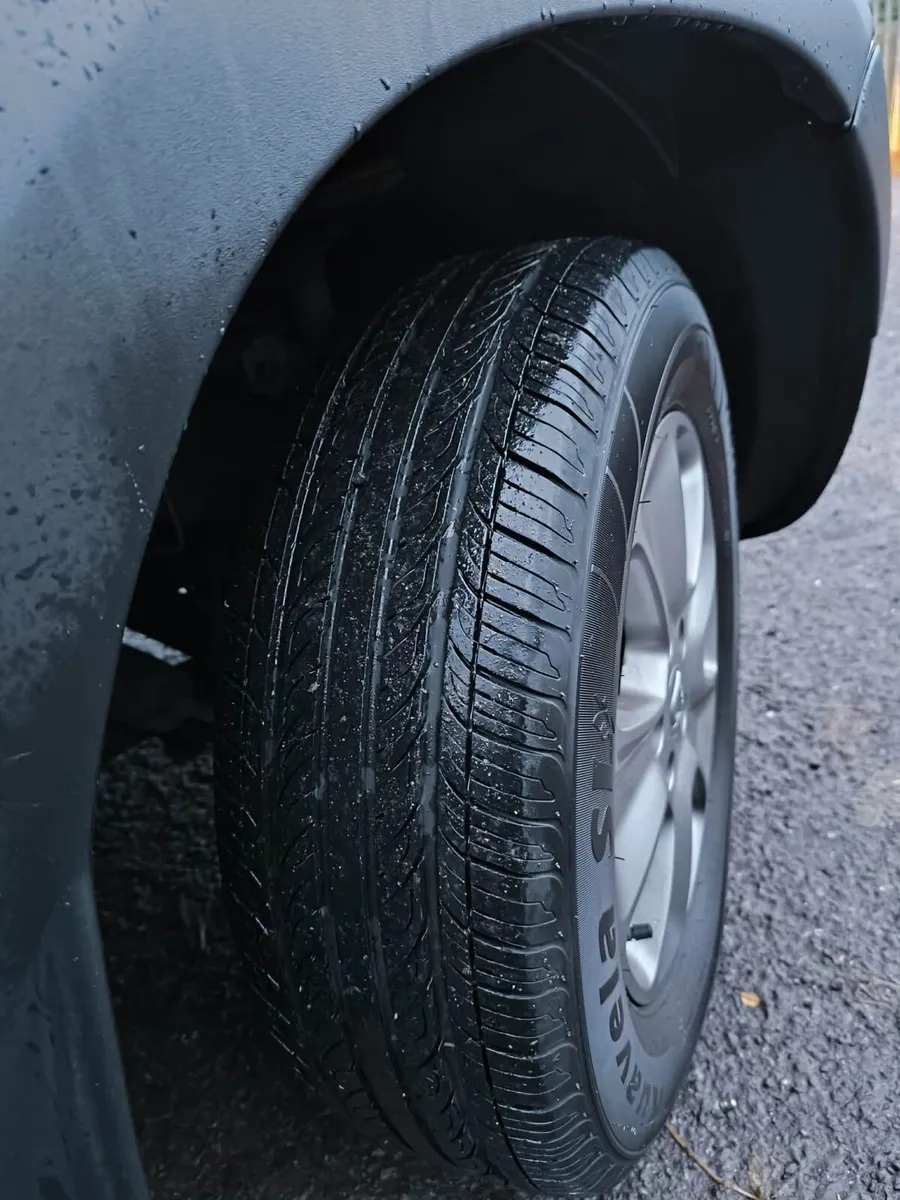 Dacia duster - Image 2