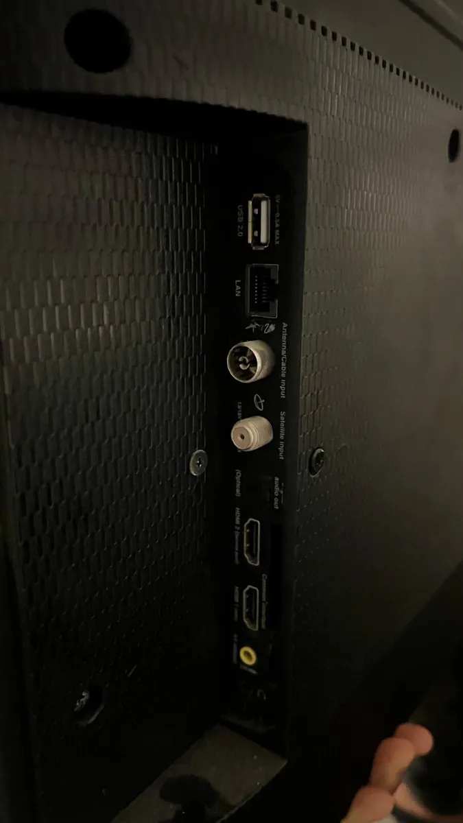 40 inch LED FULL HD HDR ANDROID SMART TV - Image 3