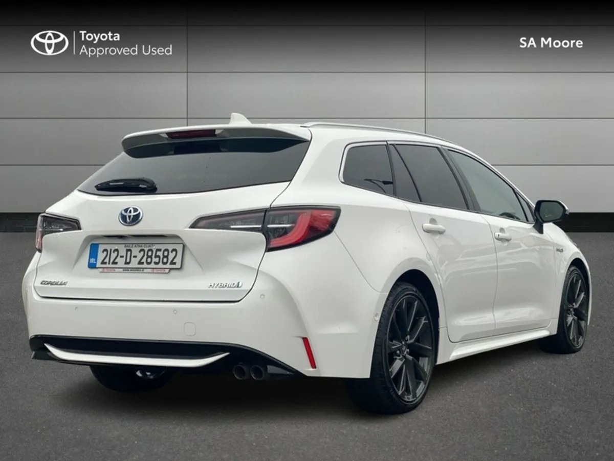 Toyota Corolla 2.0 HYBRID EXCEL ESTATE - Image 2