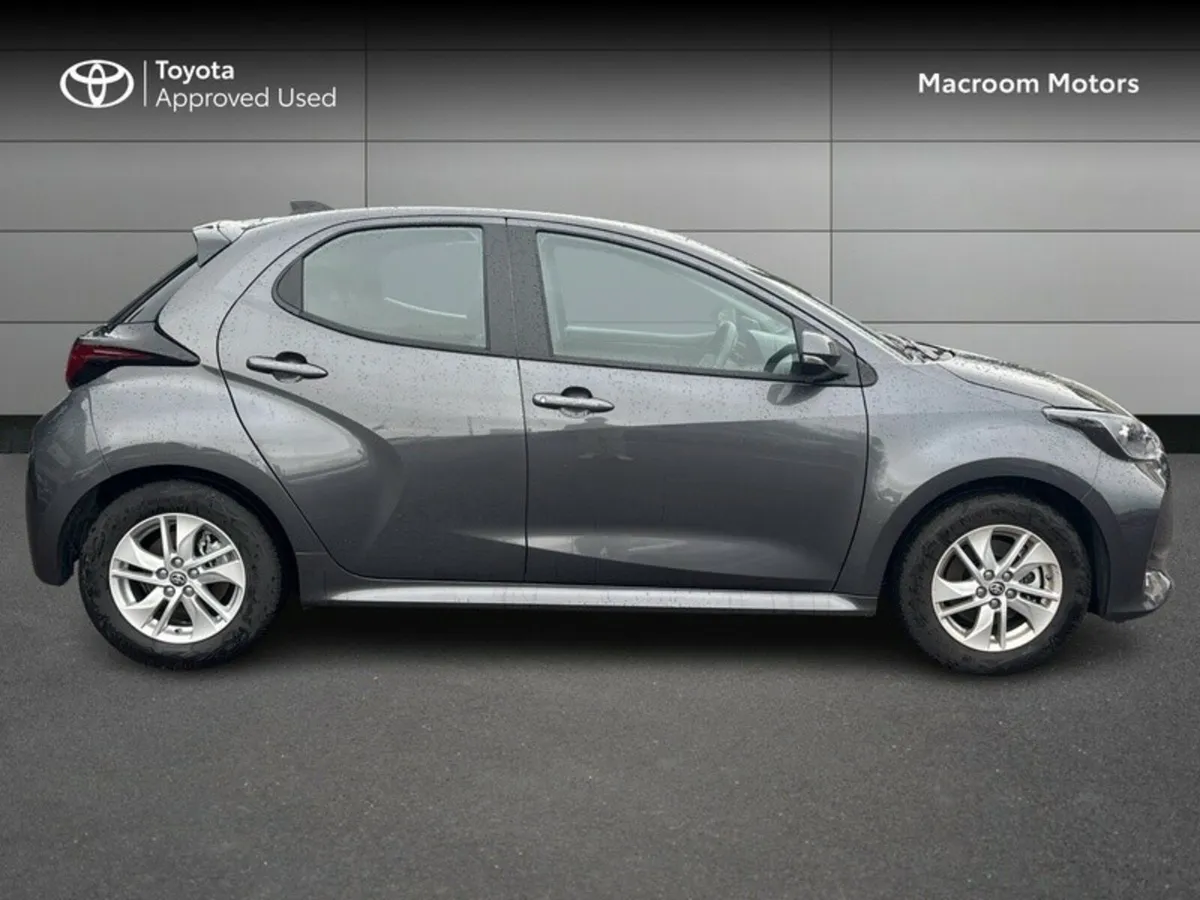 Toyota Yaris END OF YEAR CLEARANCE SALE!  YARIS HY - Image 3