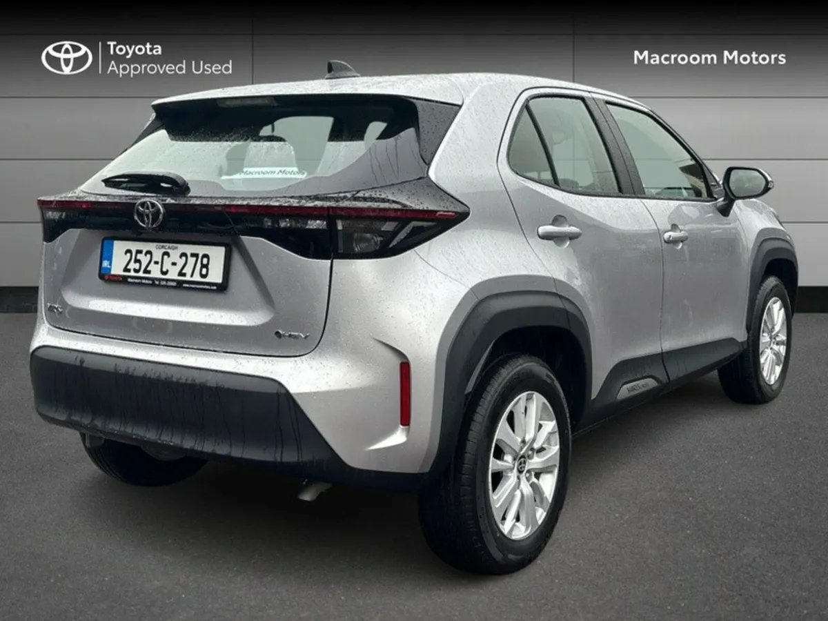 Toyota Yaris Cross YARIS CROSS LUNA - Image 2