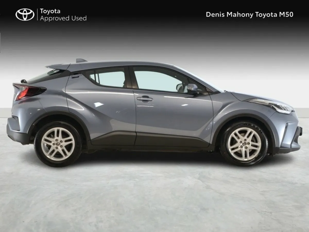 Toyota C-HR Hybrid Luna - Image 3