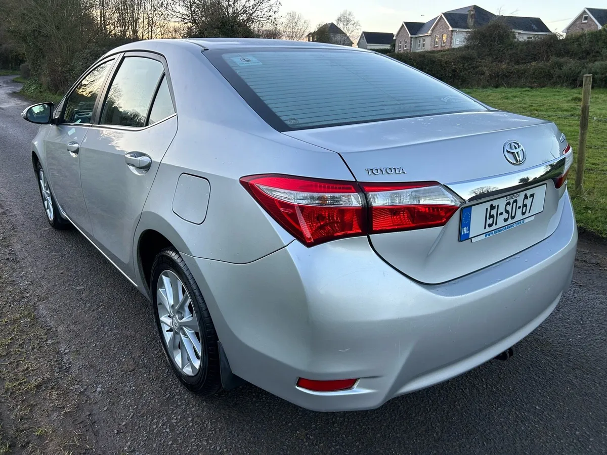 Toyota Corolla 2015 Luna - Image 4