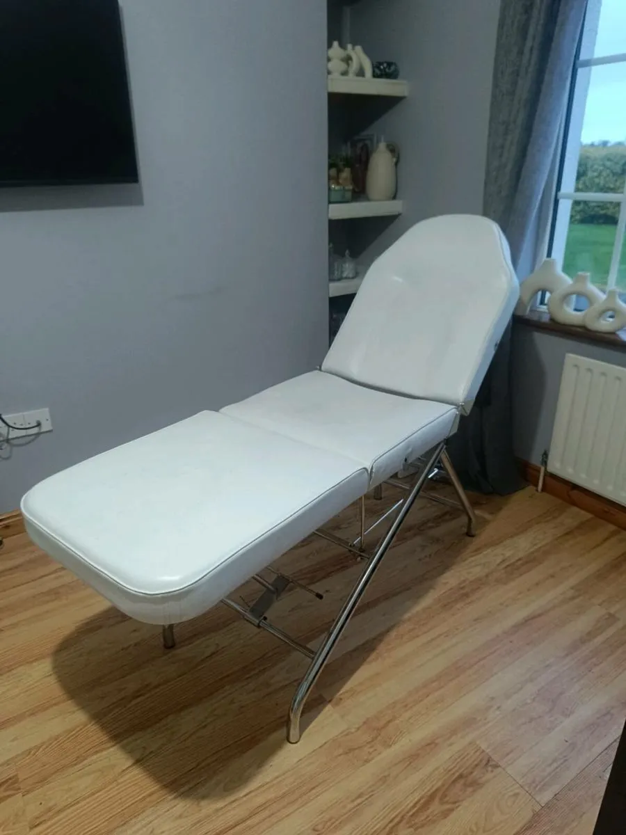 Beauty Bed - Image 1