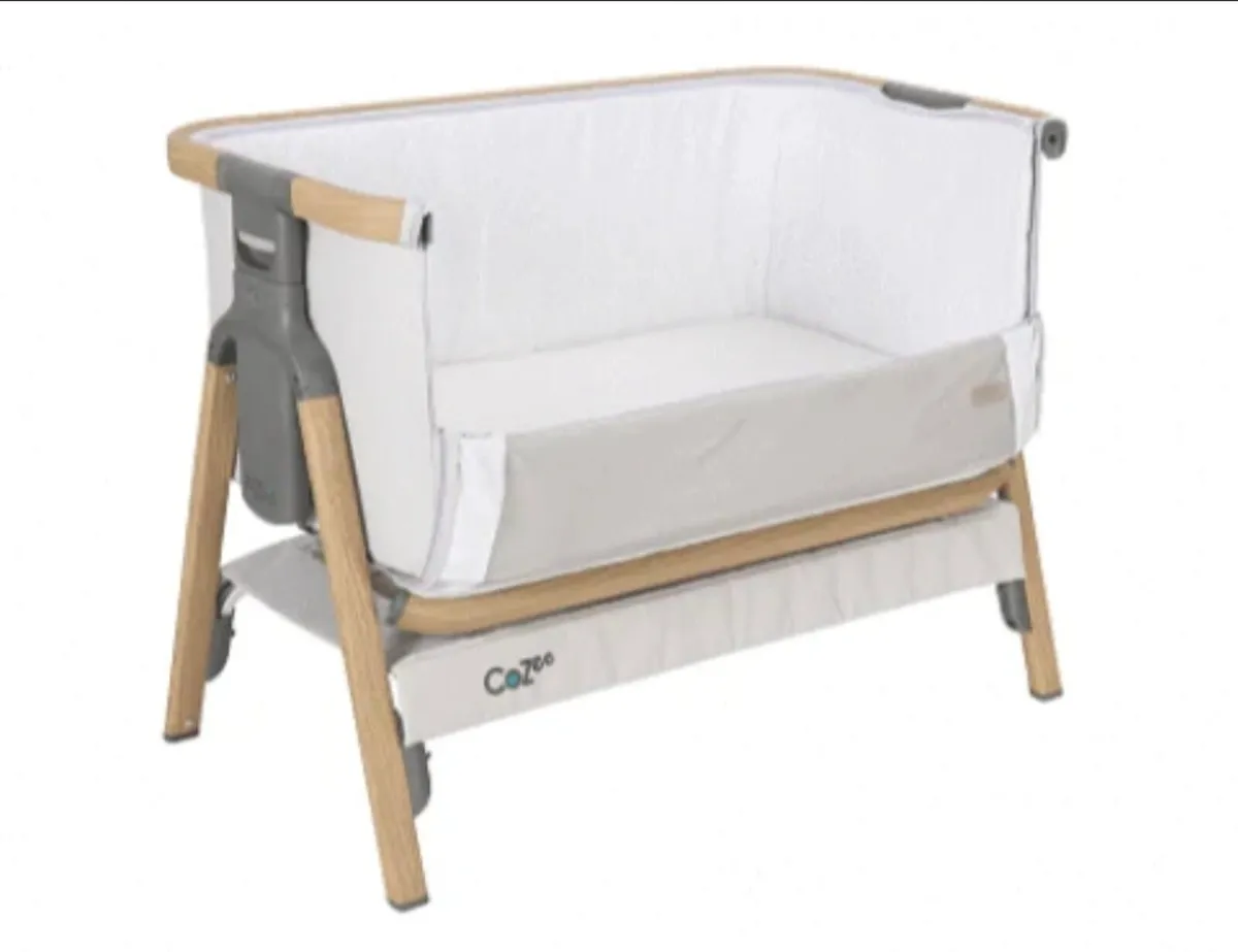 TUTTI BAMBINI CoZee Bedside Crib - Image 2