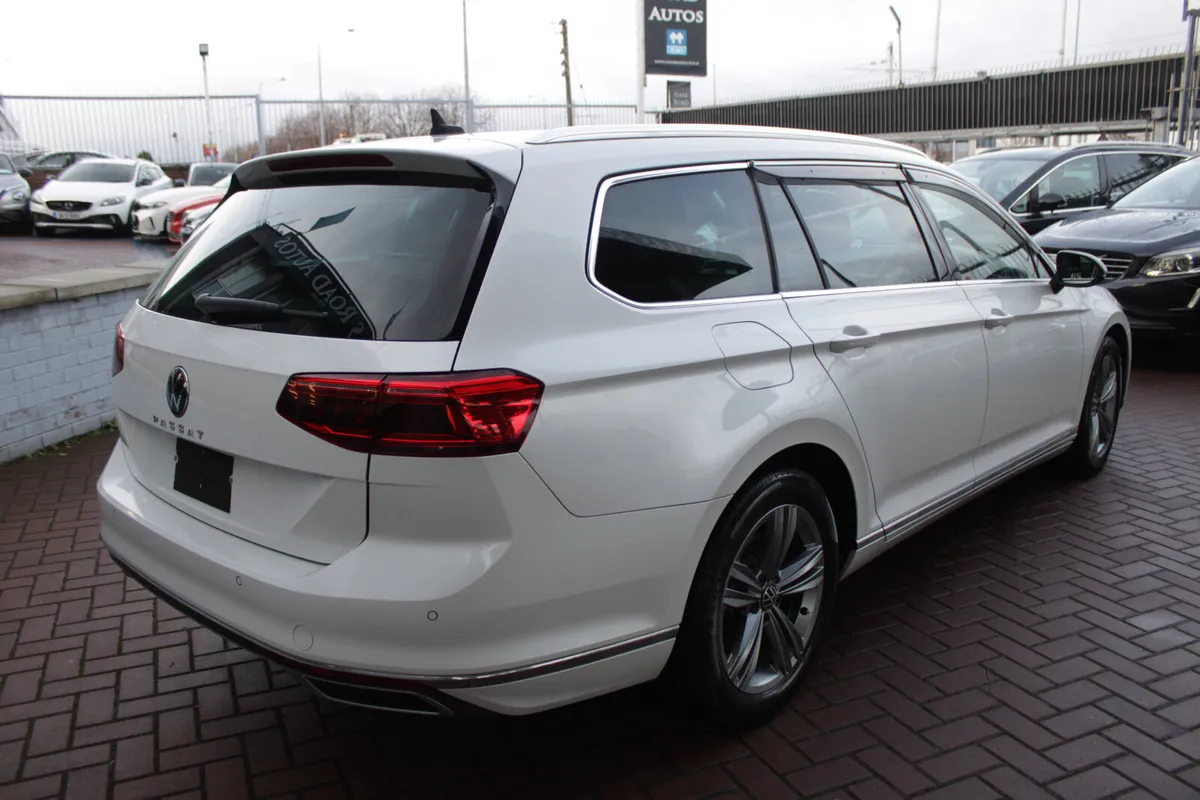 2.0TDI 150BHP ELEGANCE EDITION 5DR ESTATE // 1 OWN - Image 4