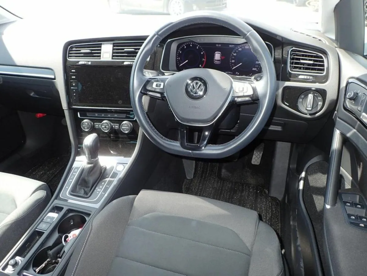 Volkswagen Golf 1.4 Highline Tech Edition - Image 2
