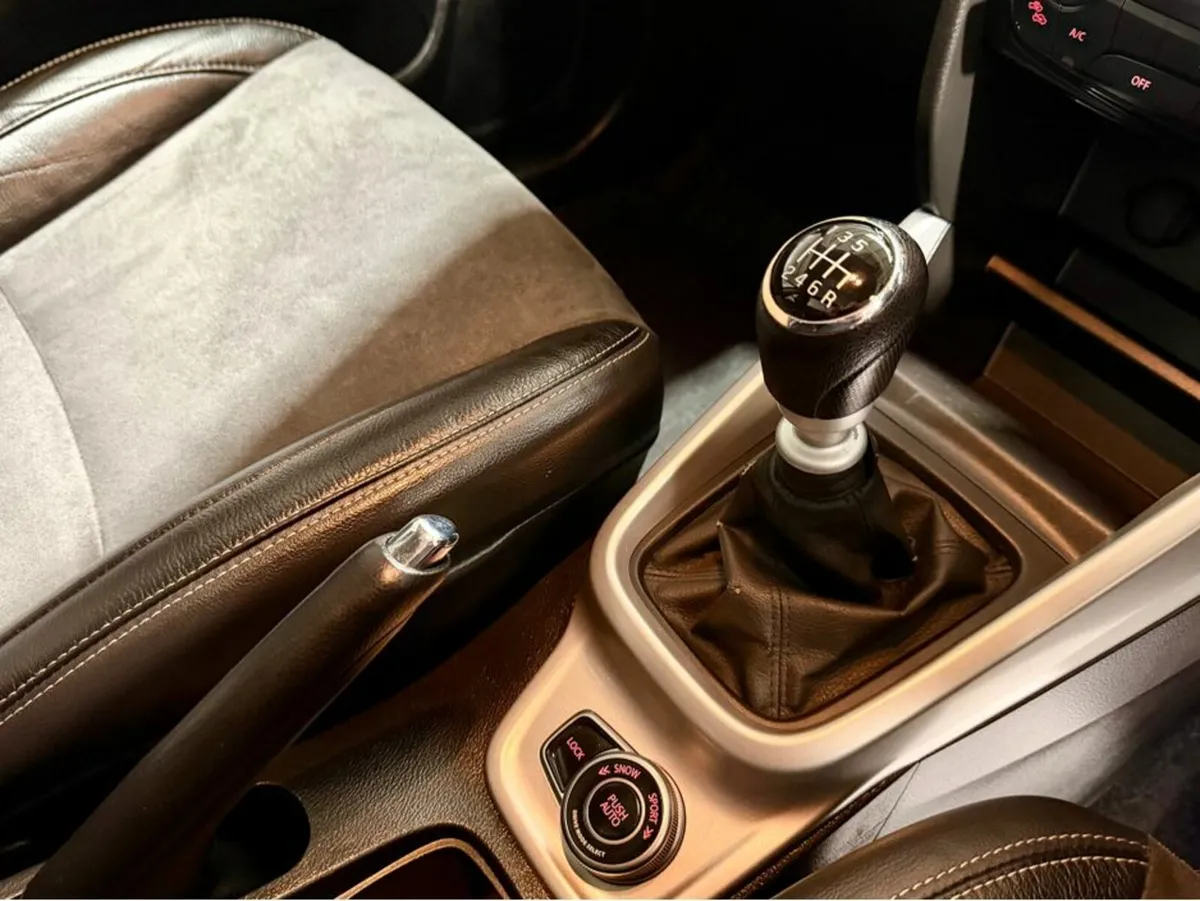 Suzuki Vitara GLX DIESEL ALLGRIP 5DR - Image 3