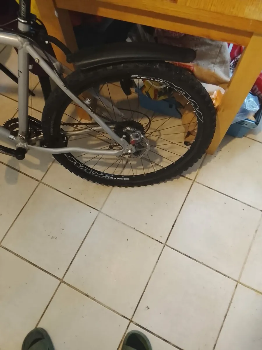 Kona fire mountain bike - Image 4