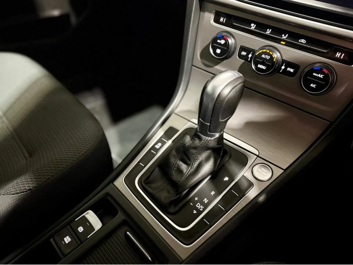 Volkswagen Golf 1.2 Comfortline - Image 3