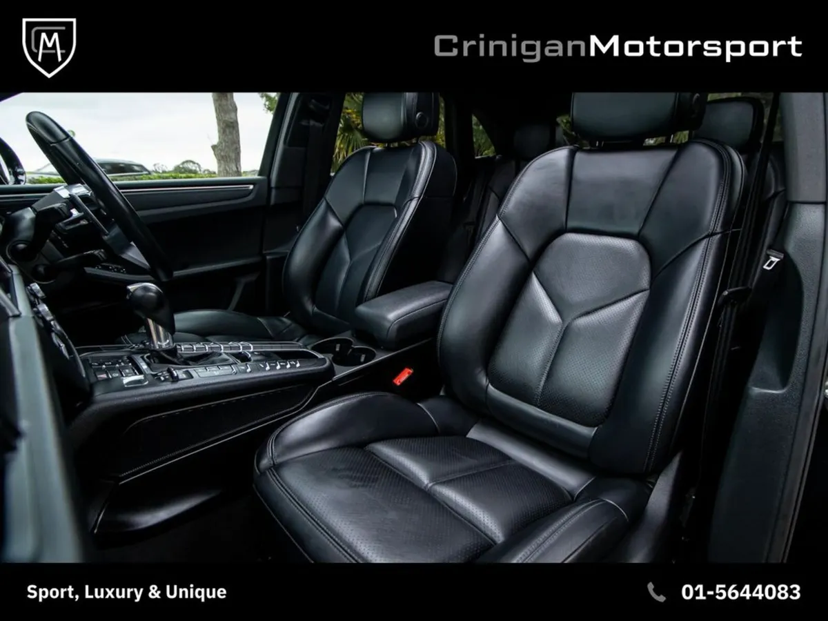 Porsche Macan 2.0 Petrol PDK - Image 3