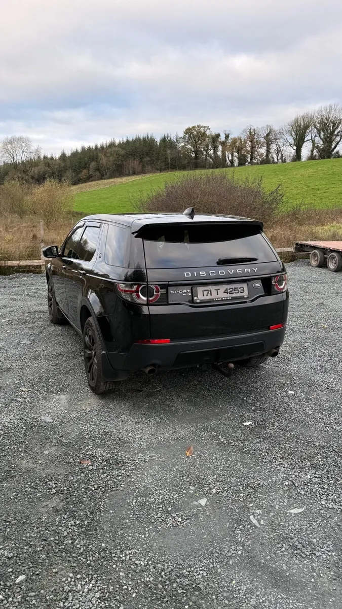 Land Rover Discovery Sport 2017 Auto - Image 3