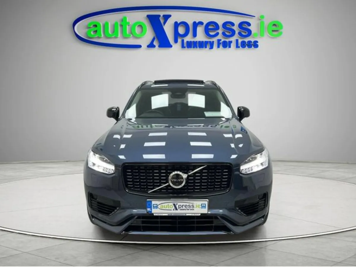 Volvo XC90 R-Design 2.0PHEV Panoramic Roof - Image 3