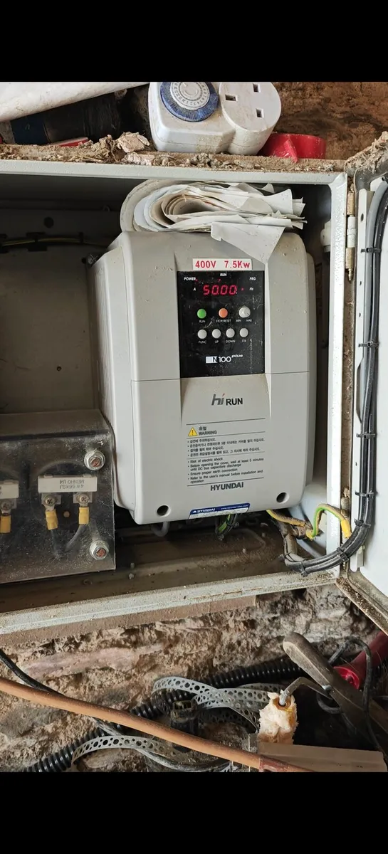 7.5 KW Digital 3 phase inverter - Image 2