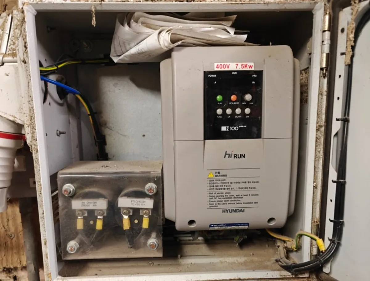 7.5 KW Digital 3 phase inverter - Image 1