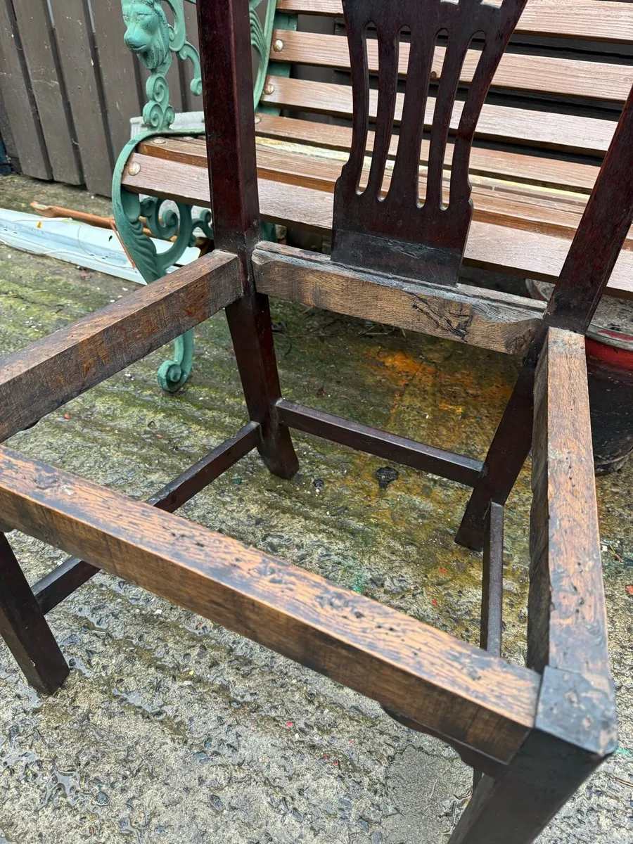 Old heavy oak chair . - Image 3