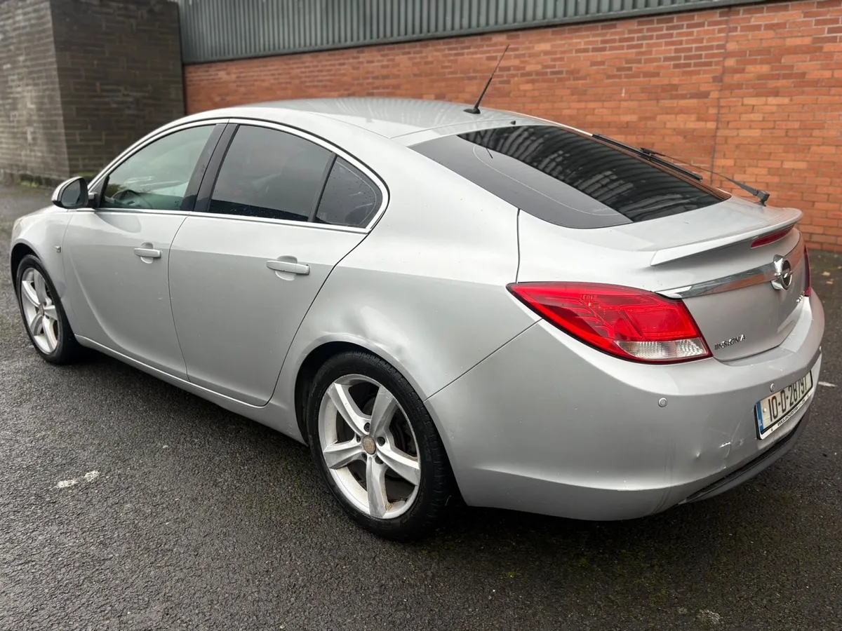 2010 Opel Insignia 2.0 CDTI. - Image 2