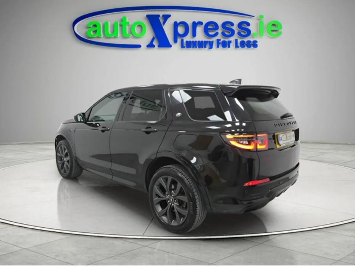 Land Rover Discovery Sport R-DYNAMIC SE Plug in Hy - Image 3