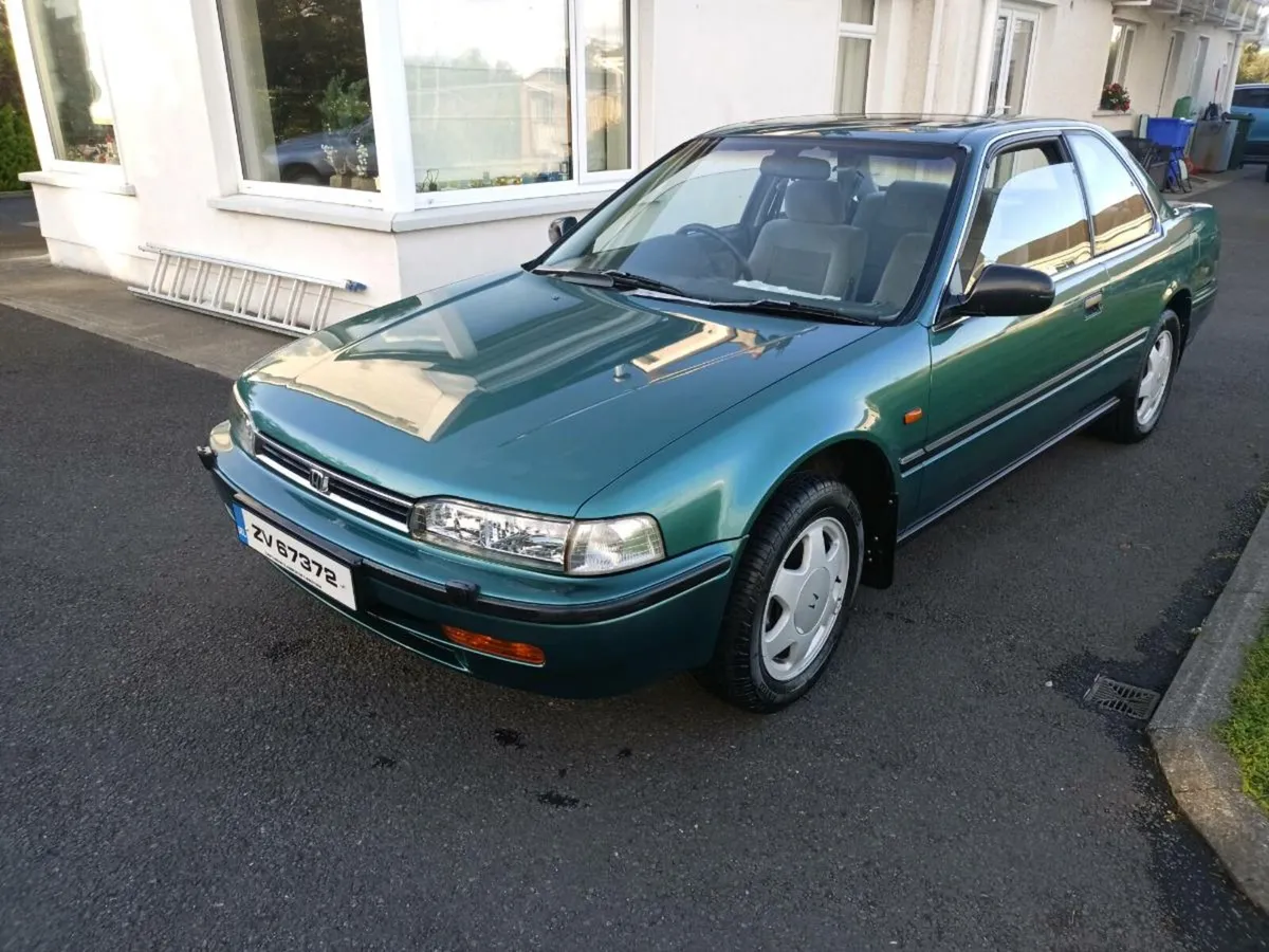 Honda Accord coupe + Toyota Corolla sprinter e - Image 1