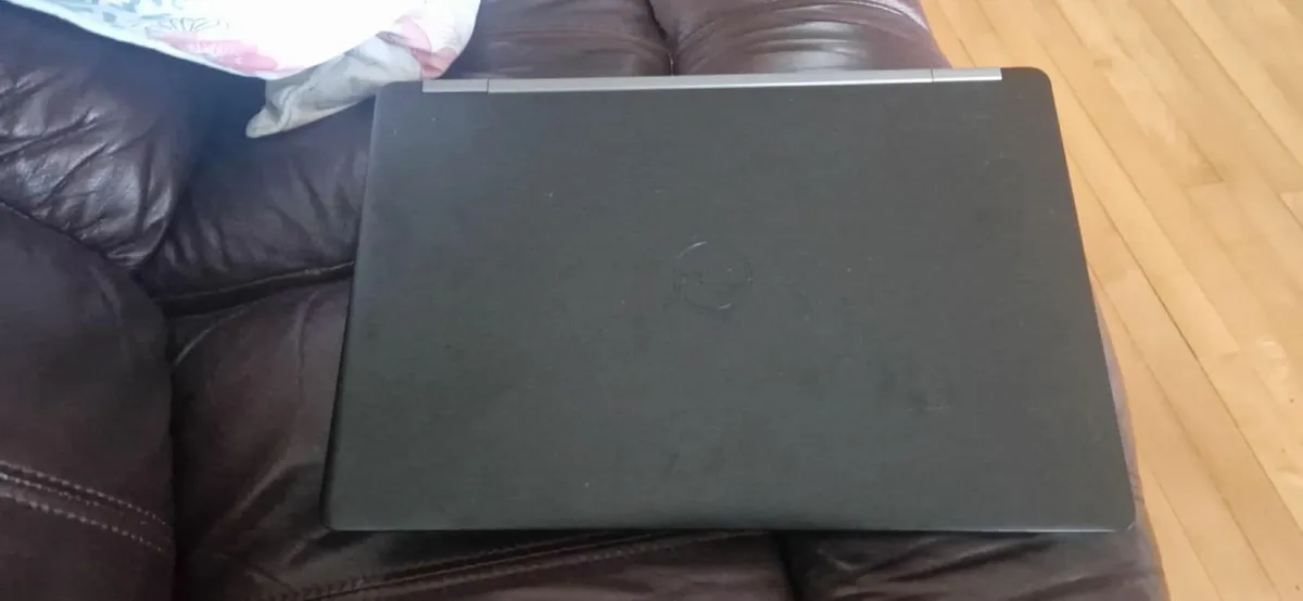 Dell Business Series i5/16GB RAM / WIN11 15.6'' - Image 2