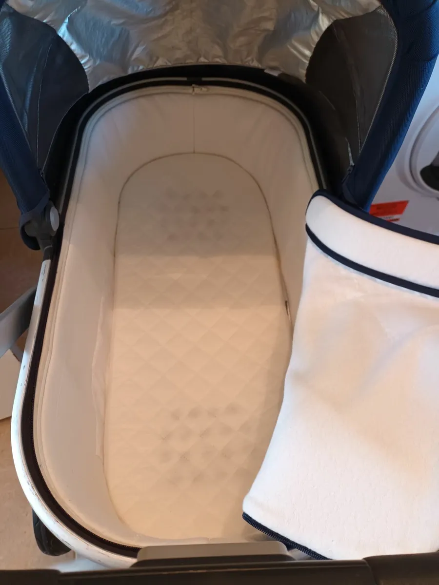 Uppa baby travel system - Image 1