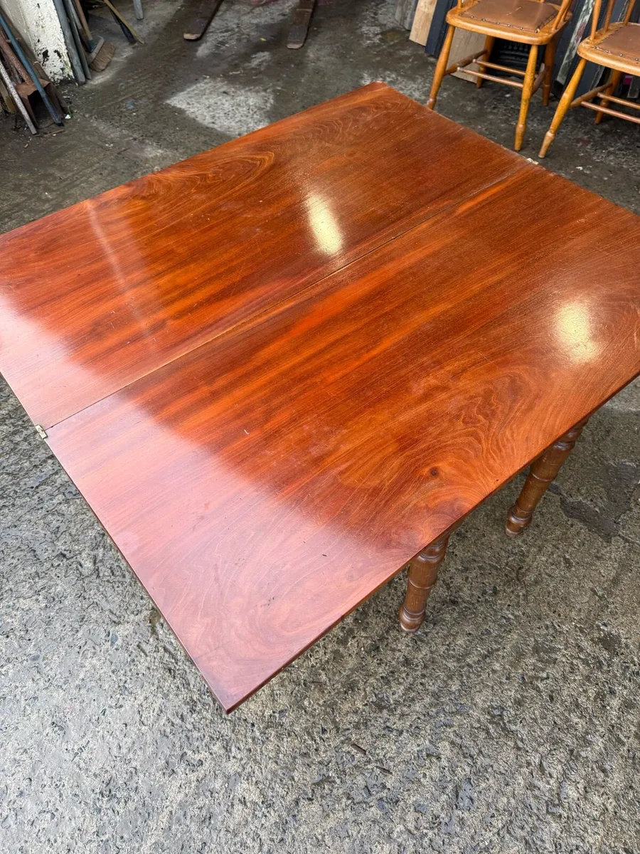 Mahogany extending antique table - Image 3