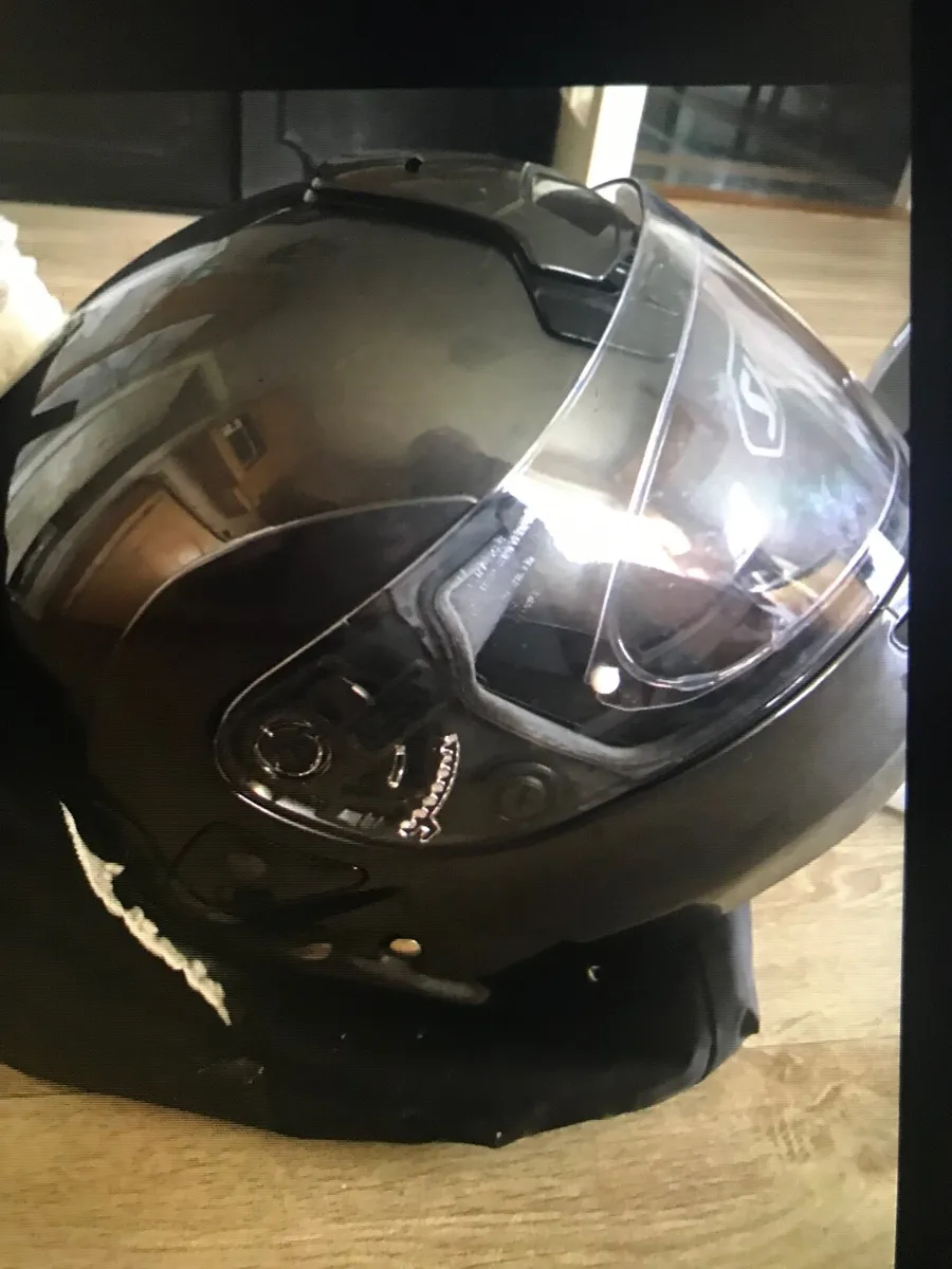 Motorcycle leathers and Helmets package - Image 3