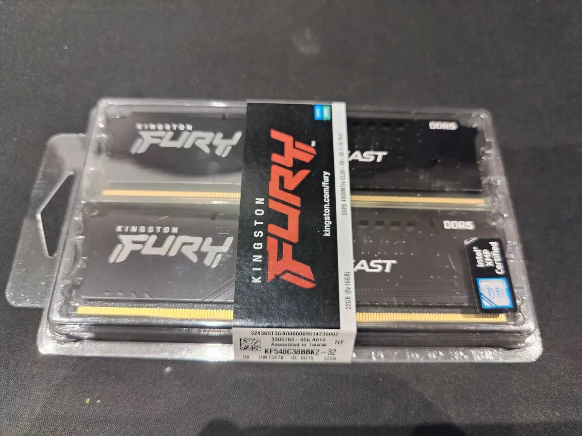 32GB DDR5 Kingston Fury - Image 1